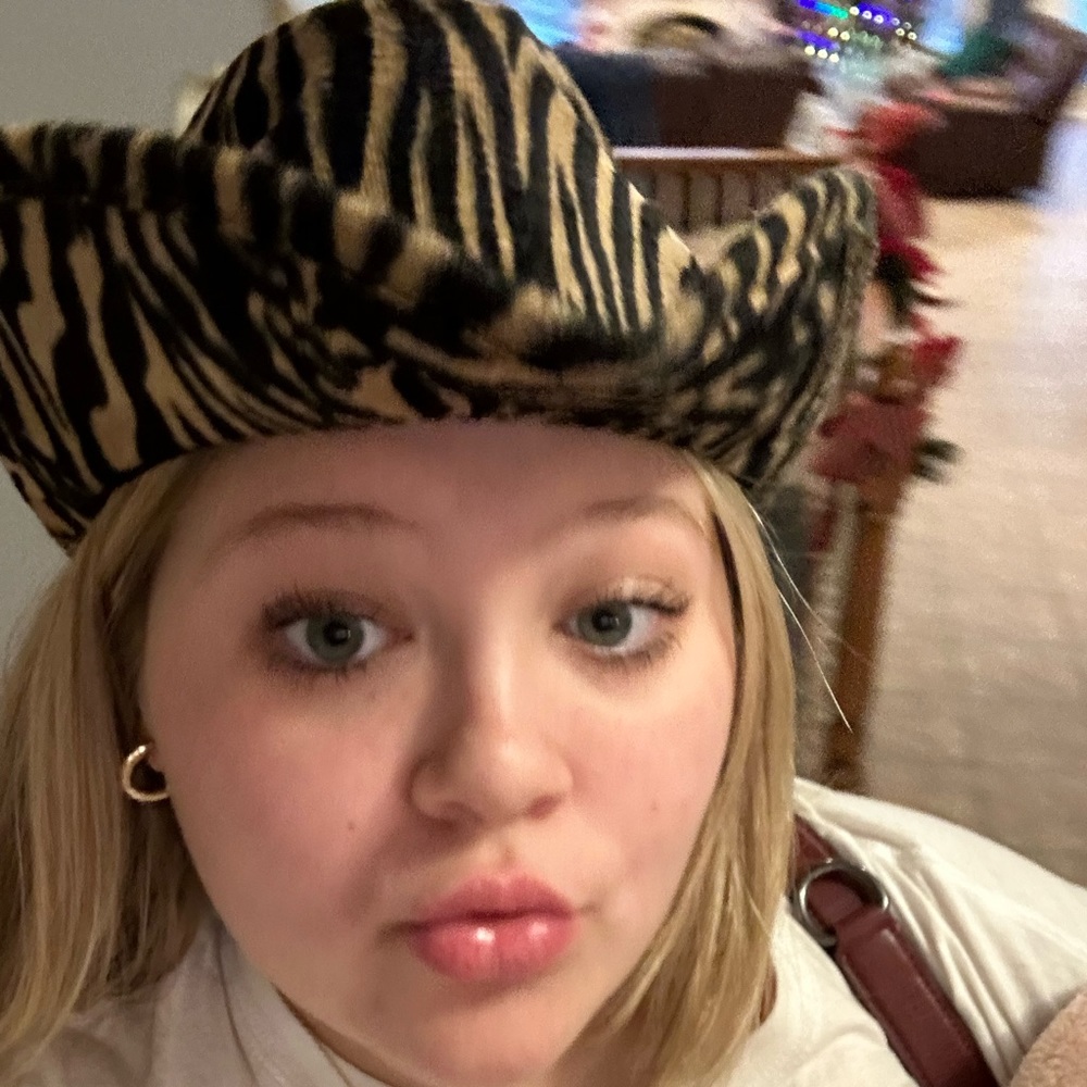 Meet your Posher, Anabelle